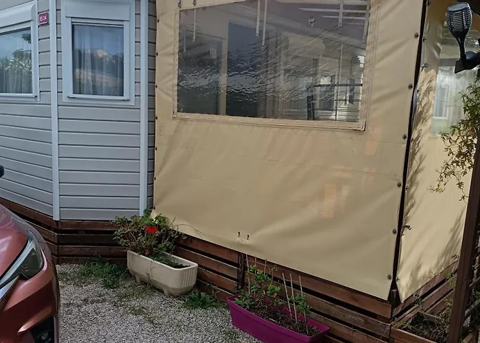 Le Petit Paradis